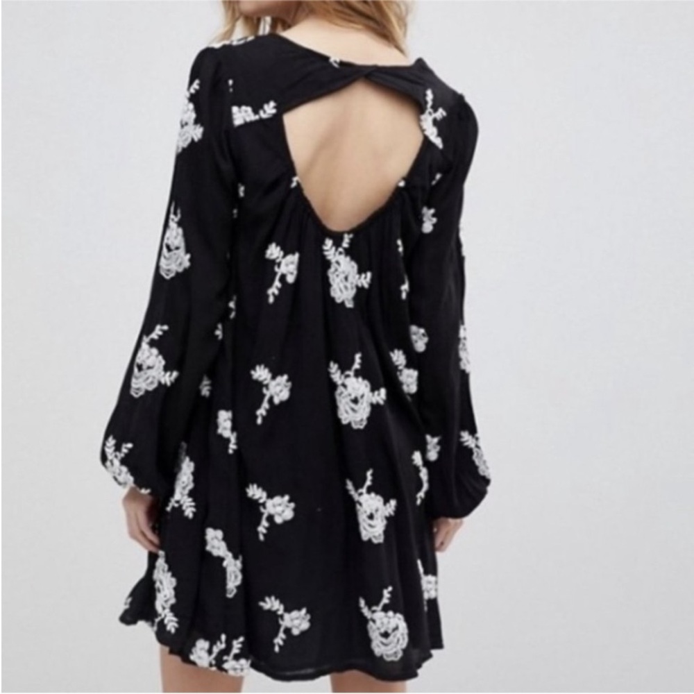 Free People Austin embroidered mini dress Sz.M - Picture 2 of 6
